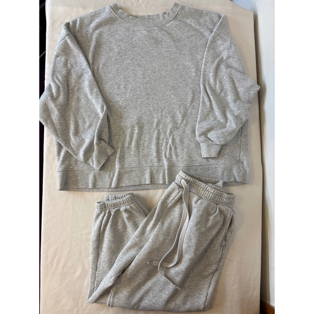 Heather Gray Sweatshirt and Joggers Lounge Set 2 Piece Fleece Medium